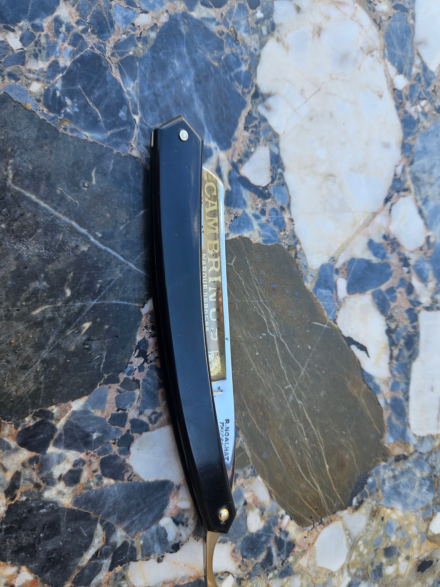 Vintage French Straight Razor — R. Noalhat Thiers | Cambrinus Gold Blade | Black Handle