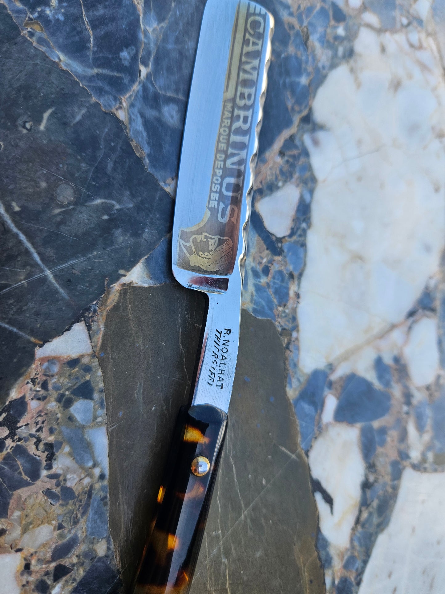 Vintage French Straight Razor — R. Noalhat Thiers | Cambrinus Blade | Tortoiseshell Handle