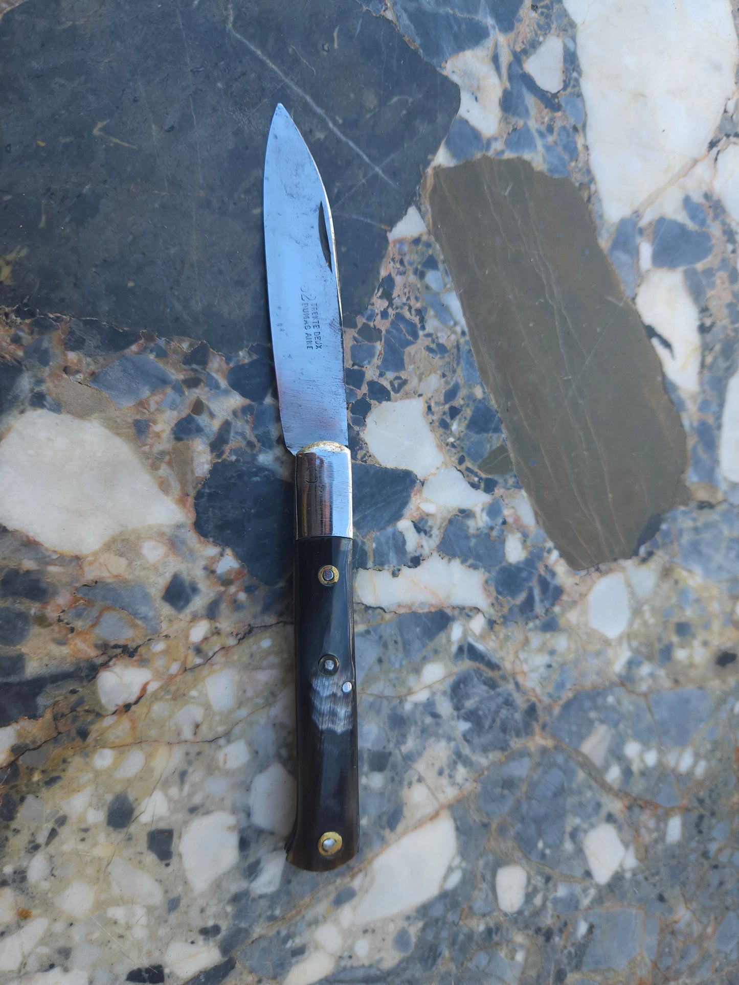 Vintage French Folding Knife - 32

Dumas | Natural Horn Handle

Thiers, France