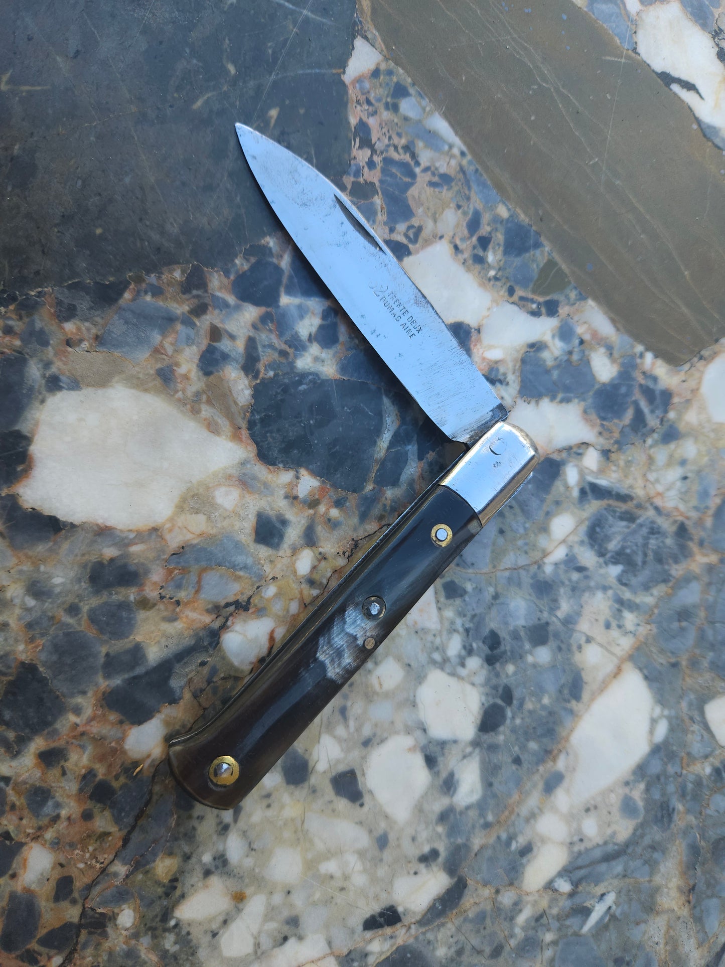 Vintage French Folding Knife - 32

Dumas | Natural Horn Handle

Thiers, France
